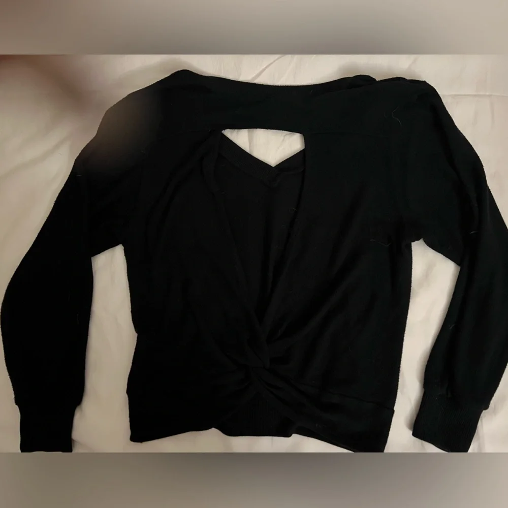 Z Supply Open Back Sweater - Picture 4 of 5